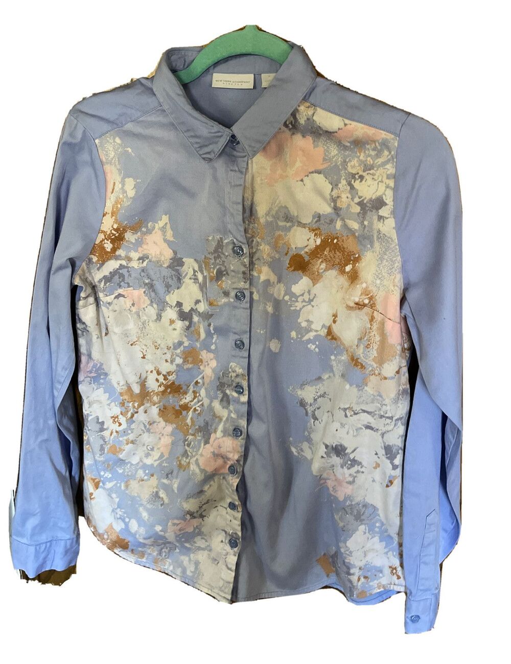 New York & Company Women’s Button Up Shirt Size M With Abstract Pattern